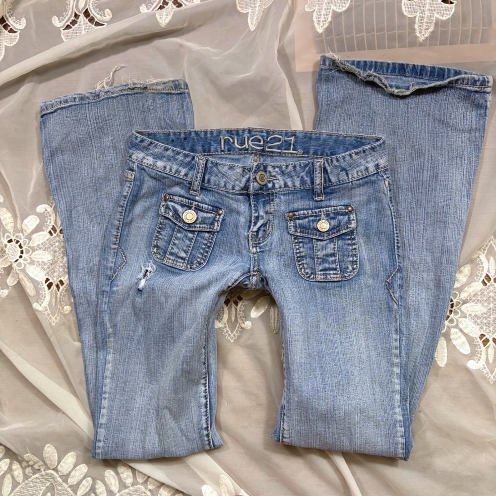 RARE Y2K rue21 Low Rise Flare Jeans Light Wash Distressed Front Flap Pockets 1/2